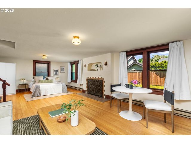 2958 Ne 64TH Ave, Portland, OR 97213