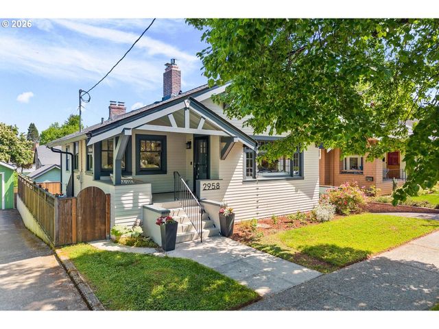 2958 Ne 64TH Ave, Portland, OR 97213