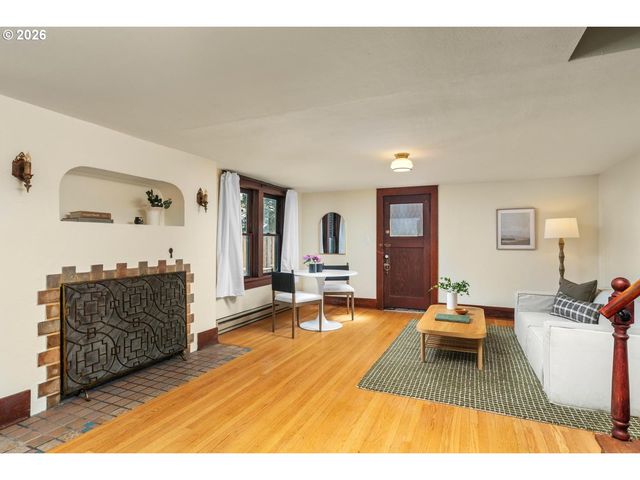 2958 Ne 64TH Ave, Portland, OR 97213
