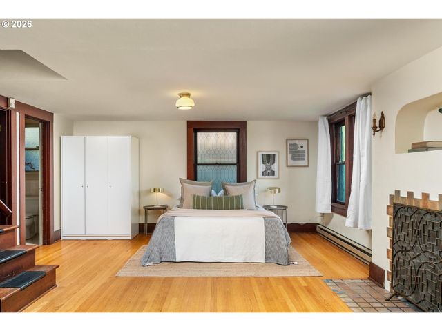 2958 Ne 64TH Ave, Portland, OR 97213