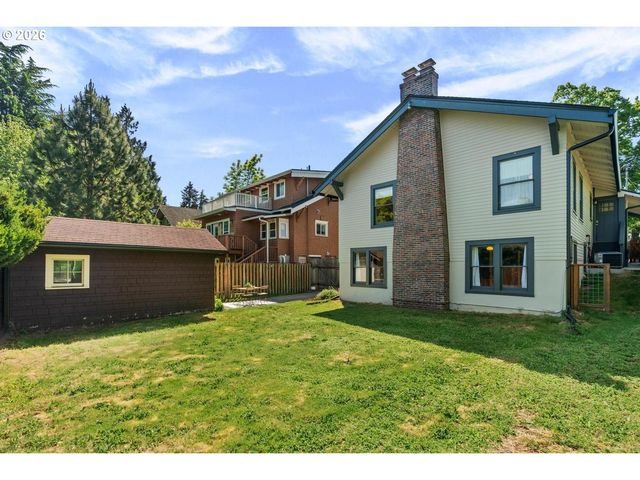 2958 Ne 64TH Ave, Portland, OR 97213