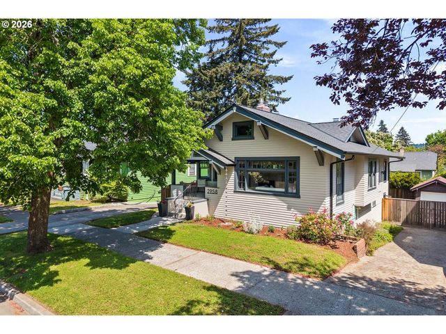2958 Ne 64TH Ave, Portland, OR 97213