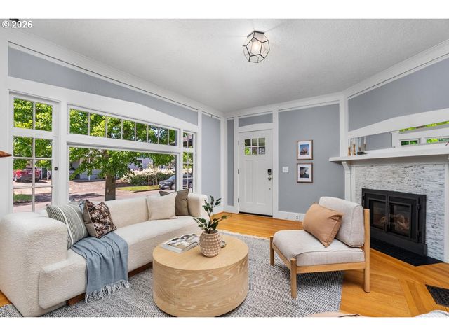 2958 Ne 64TH Ave, Portland, OR 97213