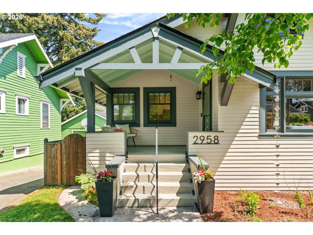 2958 Ne 64TH Ave, Portland, OR 97213