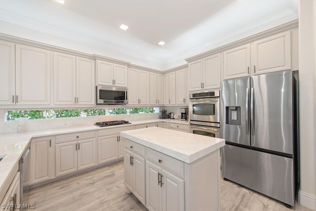 19496 La Serena DR, Estero, FL 33967