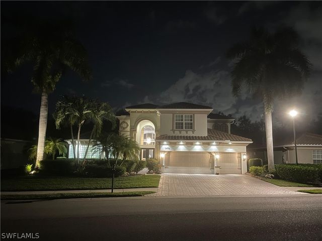 19496 La Serena DR, Estero, FL 33967