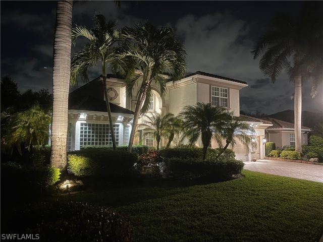 19496 La Serena DR, Estero, FL 33967