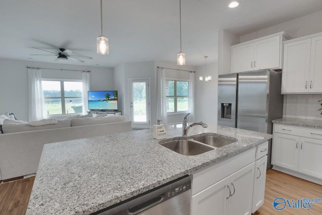 9119 Monteagle Boulevard, Owens Cross Roads, AL 35763