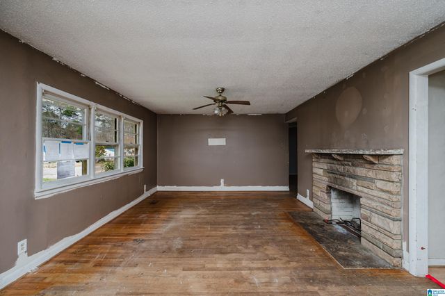 2017 29TH AVENUE, Bessemer, AL 35023