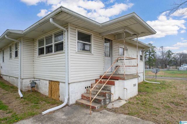 2017 29TH AVENUE, Bessemer, AL 35023