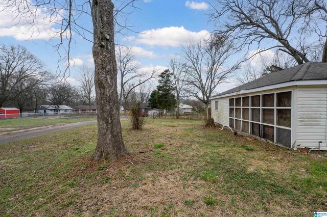 2017 29TH AVENUE, Bessemer, AL 35023