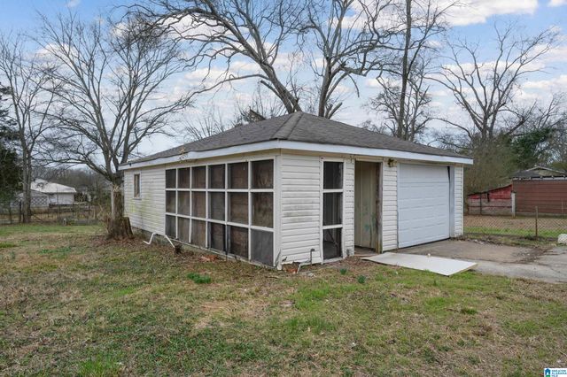 2017 29TH AVENUE, Bessemer, AL 35023