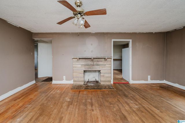 2017 29TH AVENUE, Bessemer, AL 35023