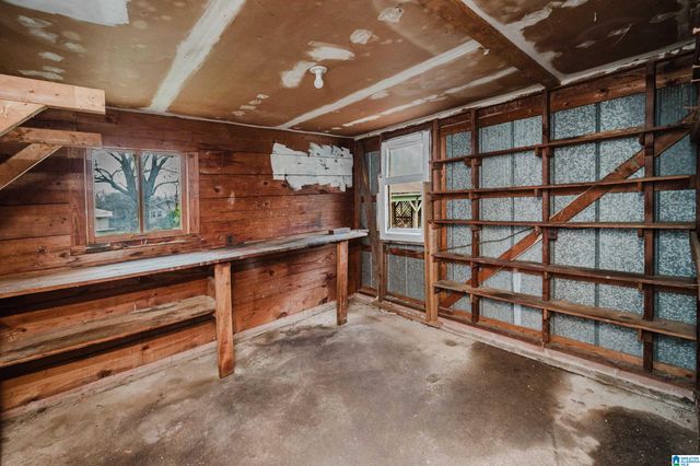 2017 29TH AVENUE, Bessemer, AL 35023