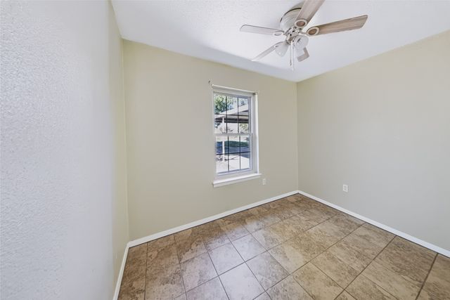 560 Green Acres Road, Weatherford, TX 76088