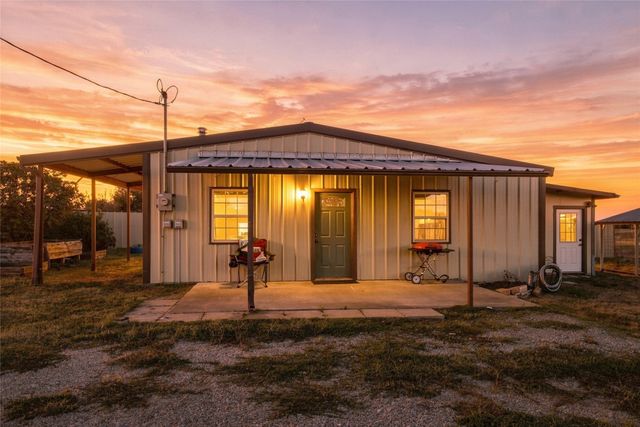 560 Green Acres Road, Weatherford, TX 76088