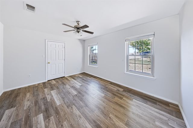 560 Green Acres Road, Weatherford, TX 76088