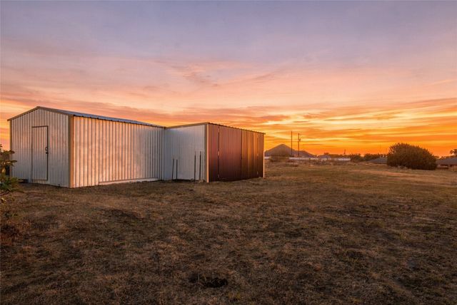560 Green Acres Road, Weatherford, TX 76088