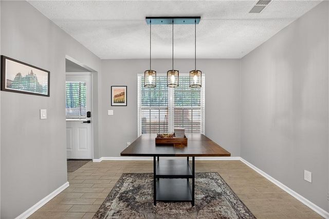 9899 Vista Circle, Union City, GA 30291