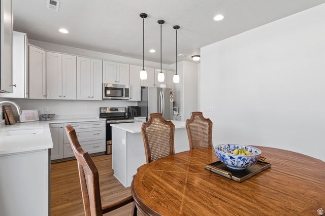 3233 S BURKHILL LN, Syracuse, UT 84075
