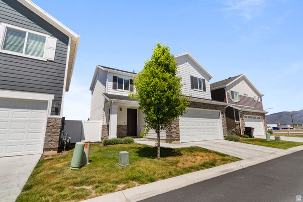 3233 S BURKHILL LN, Syracuse, UT 84075