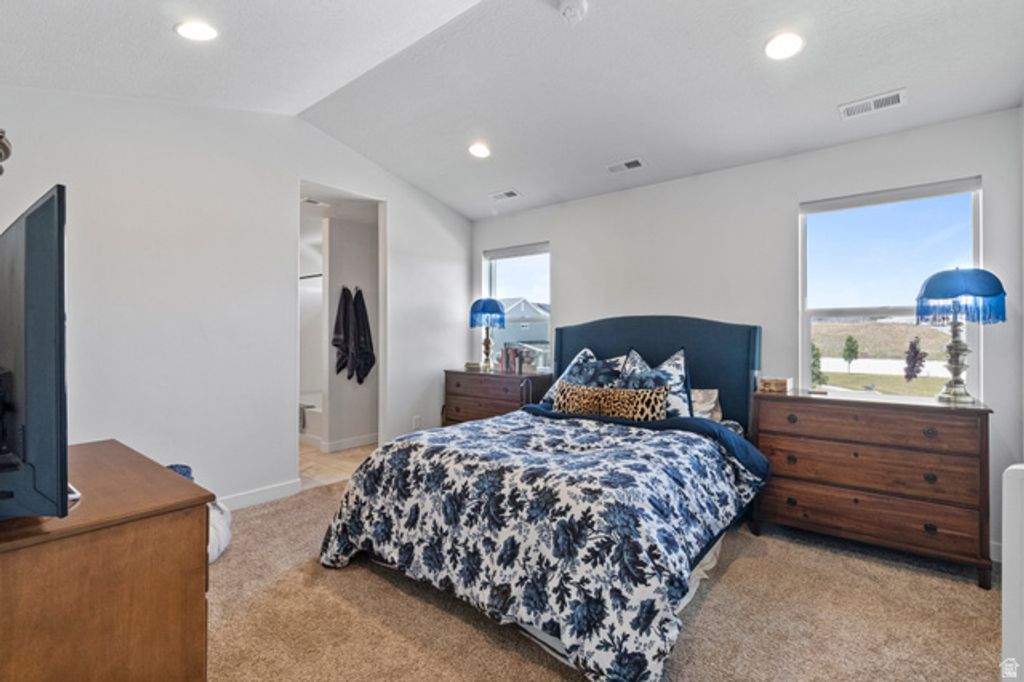 Image 12 of property listing at 3233 S BURKHILL LN, Syracuse, UT 84075