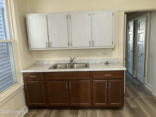 41-43 N Manning Boulevard, Albany, NY 12206