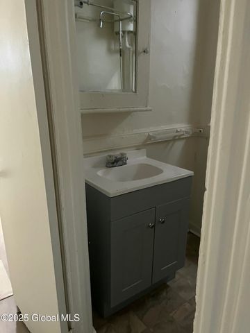 41-43 N Manning Boulevard, Albany, NY 12206