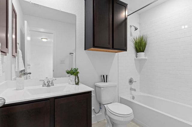 5123 Magnolia Springs Drive, Pearland, TX 77584