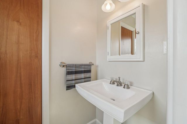 1957 Coronada Drive, Ann Arbor, MI 48103