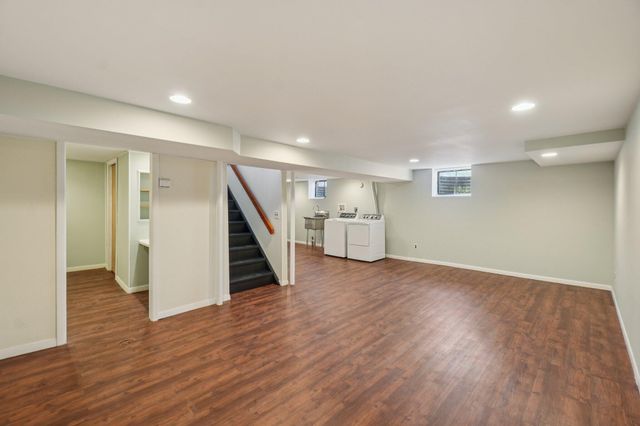 1957 Coronada Drive, Ann Arbor, MI 48103