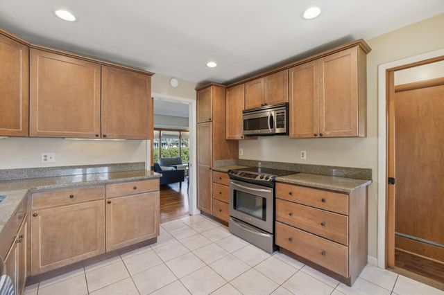 1957 Coronada Drive, Ann Arbor, MI 48103