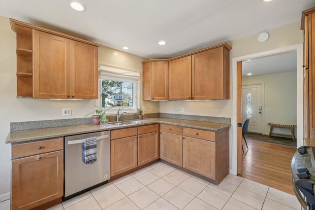 1957 Coronada Drive, Ann Arbor, MI 48103