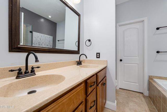 575 Boring Chapel Road Apt 25, Johnson City, TN 37615