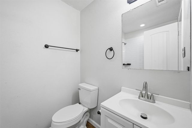 5608 Twin Oaks Drive, Haltom City, TX 76148