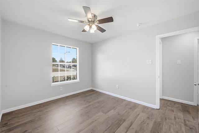 5608 Twin Oaks Drive, Haltom City, TX 76148