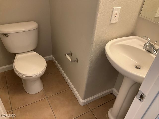 5851 West Santoli Avenue, Las Vegas, NV 89139