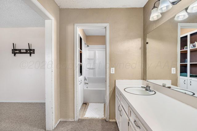 1518 Ruskin Circle Drive, Dimmitt, TX 79027