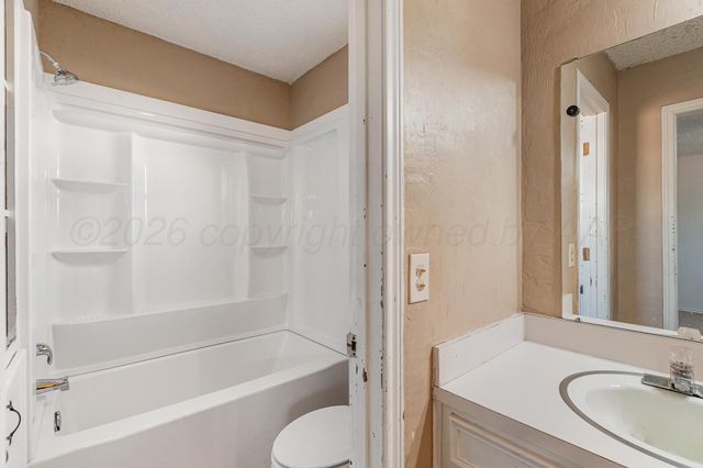 1518 Ruskin Circle Drive, Dimmitt, TX 79027