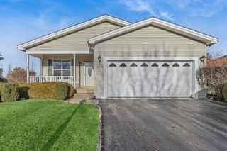 3840 Fox Hunt Way, Grayslake, IL 60030