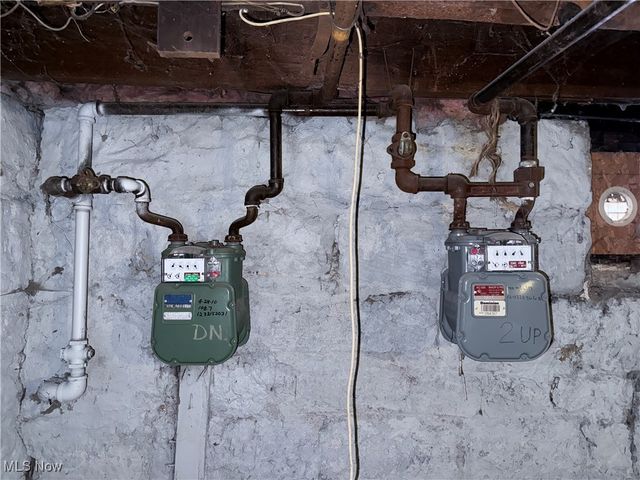 28 Christie Street, Akron, OH 44303