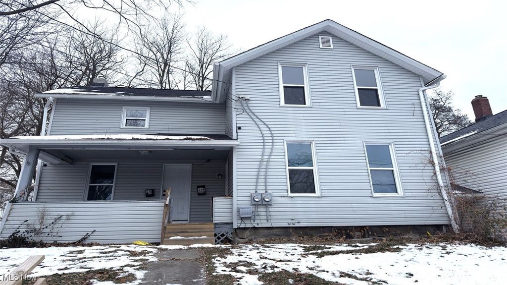 28 Christie Street, Akron, OH 44303