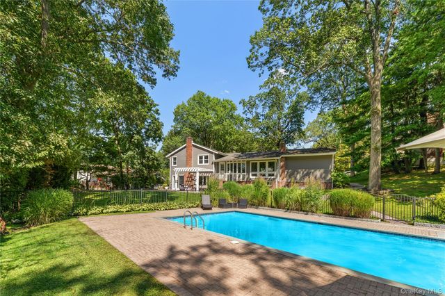 236 Robert Drive, New Rochelle, NY 10804