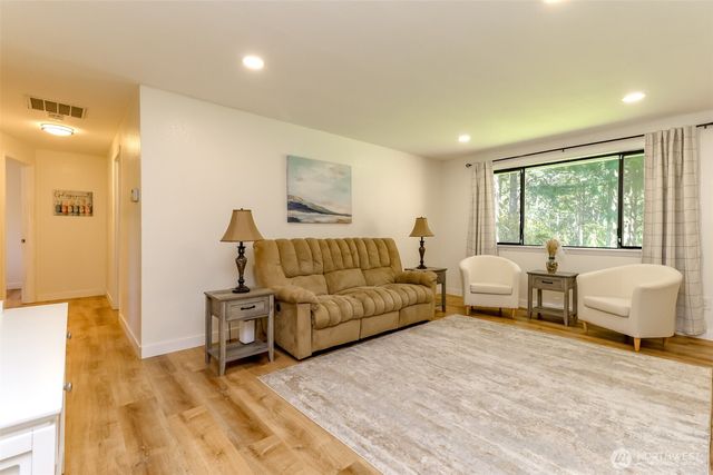 11706 16th Avenue NW, Gig Harbor, WA 98332