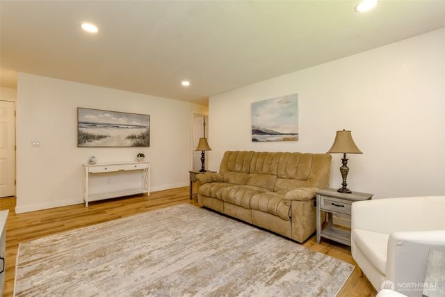 11706 16th Avenue NW, Gig Harbor, WA 98332