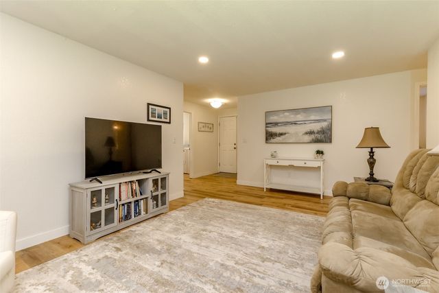 11706 16th Avenue NW, Gig Harbor, WA 98332