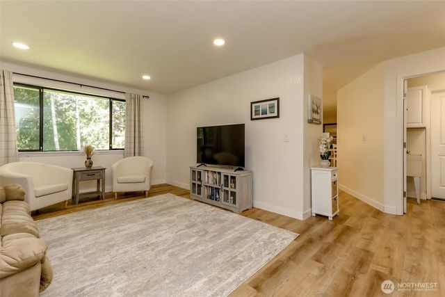 11706 16th Avenue NW, Gig Harbor, WA 98332