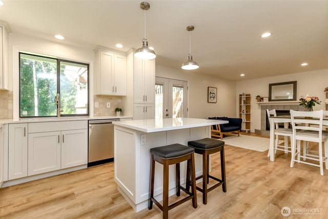 11706 16th Avenue NW, Gig Harbor, WA 98332