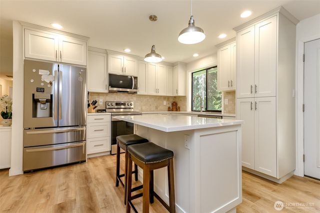 11706 16th Avenue NW, Gig Harbor, WA 98332