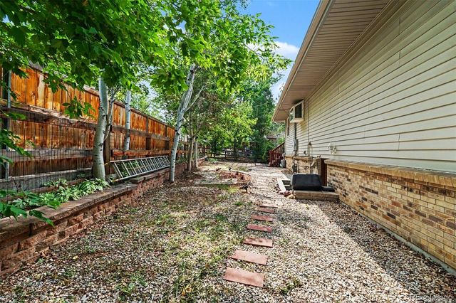 8789 W 68th Avenue, Arvada, CO 80004